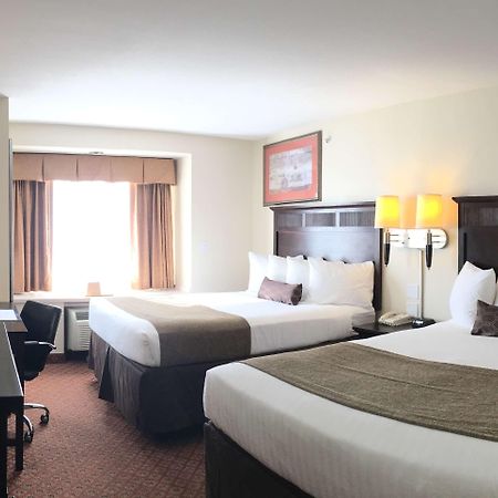 Best Western Roanoke Inn & Suites Стая снимка