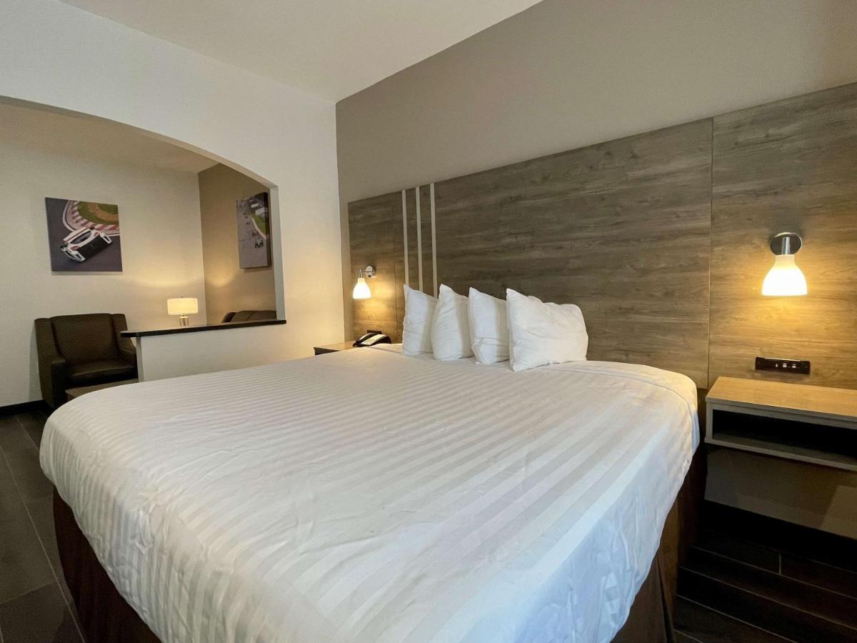 Best Western Roanoke Inn & Suites Екстериор снимка