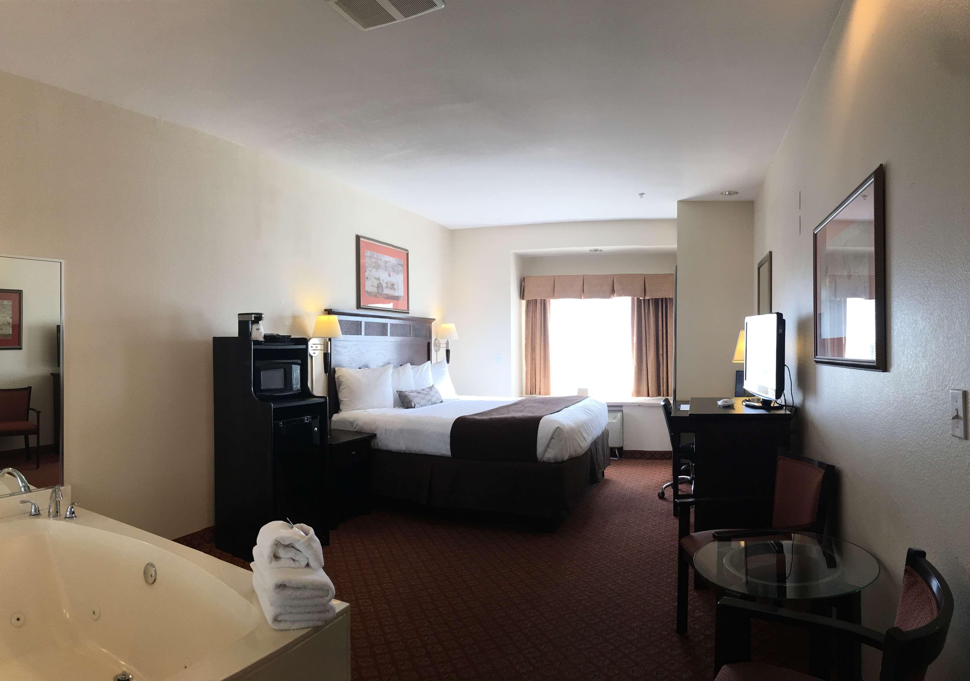 Best Western Roanoke Inn & Suites Екстериор снимка