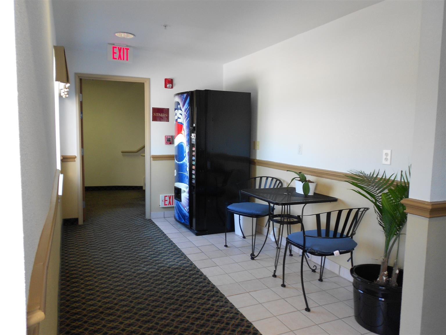 Best Western Roanoke Inn & Suites Екстериор снимка