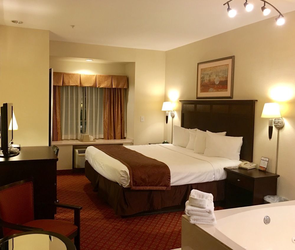 Best Western Roanoke Inn & Suites Екстериор снимка