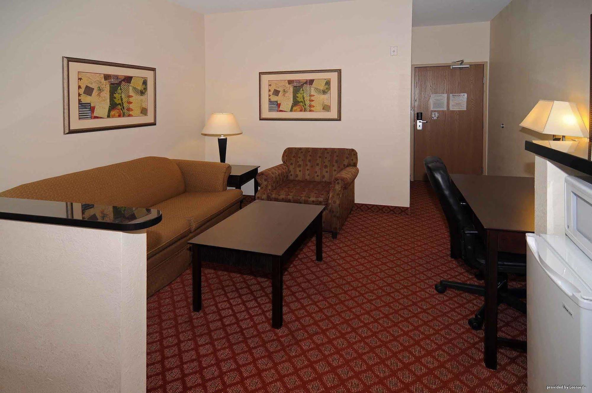Best Western Roanoke Inn & Suites Стая снимка
