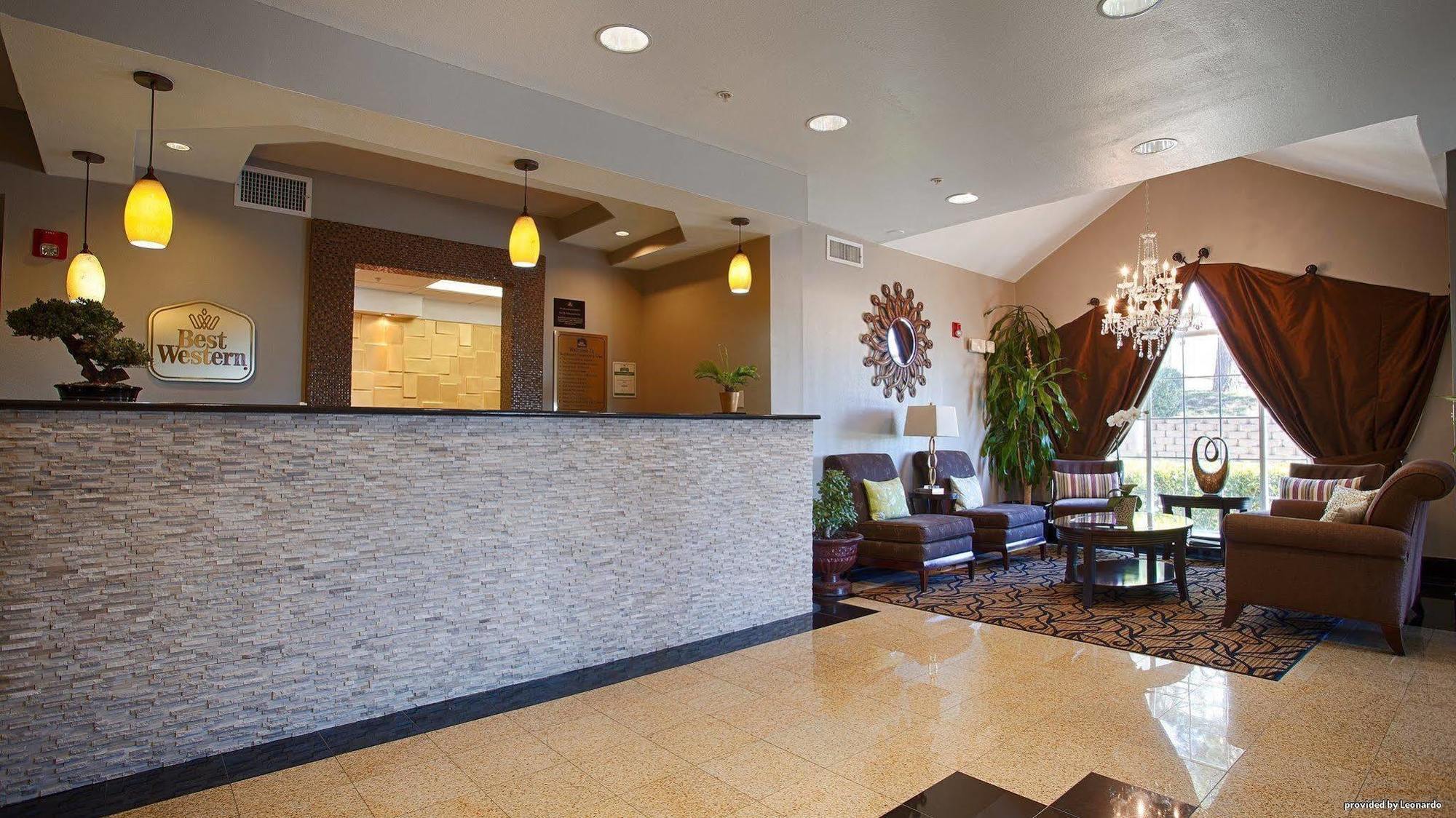 Best Western Roanoke Inn & Suites Екстериор снимка